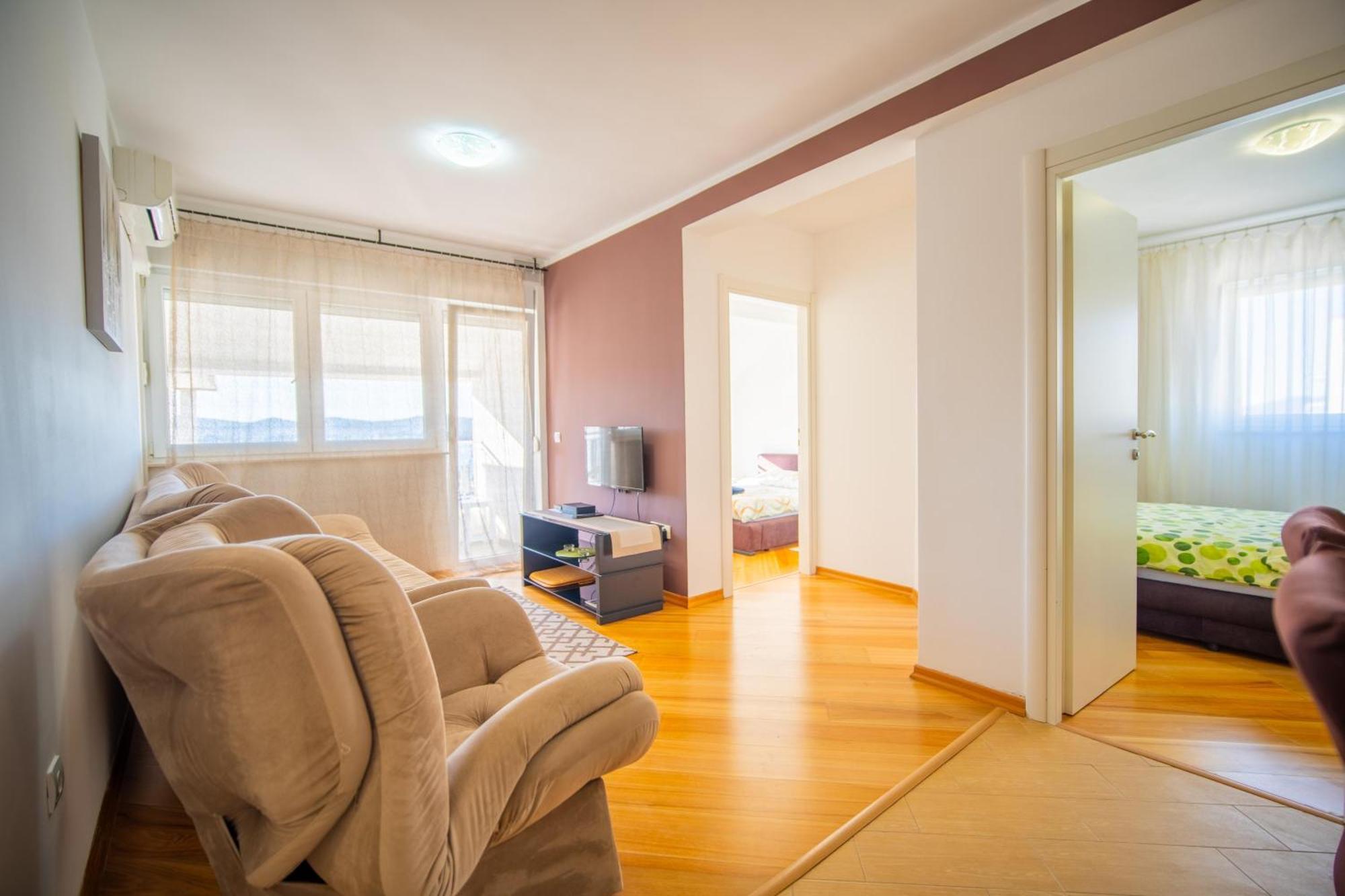 Apartman Centar Tivat Eksteriør billede