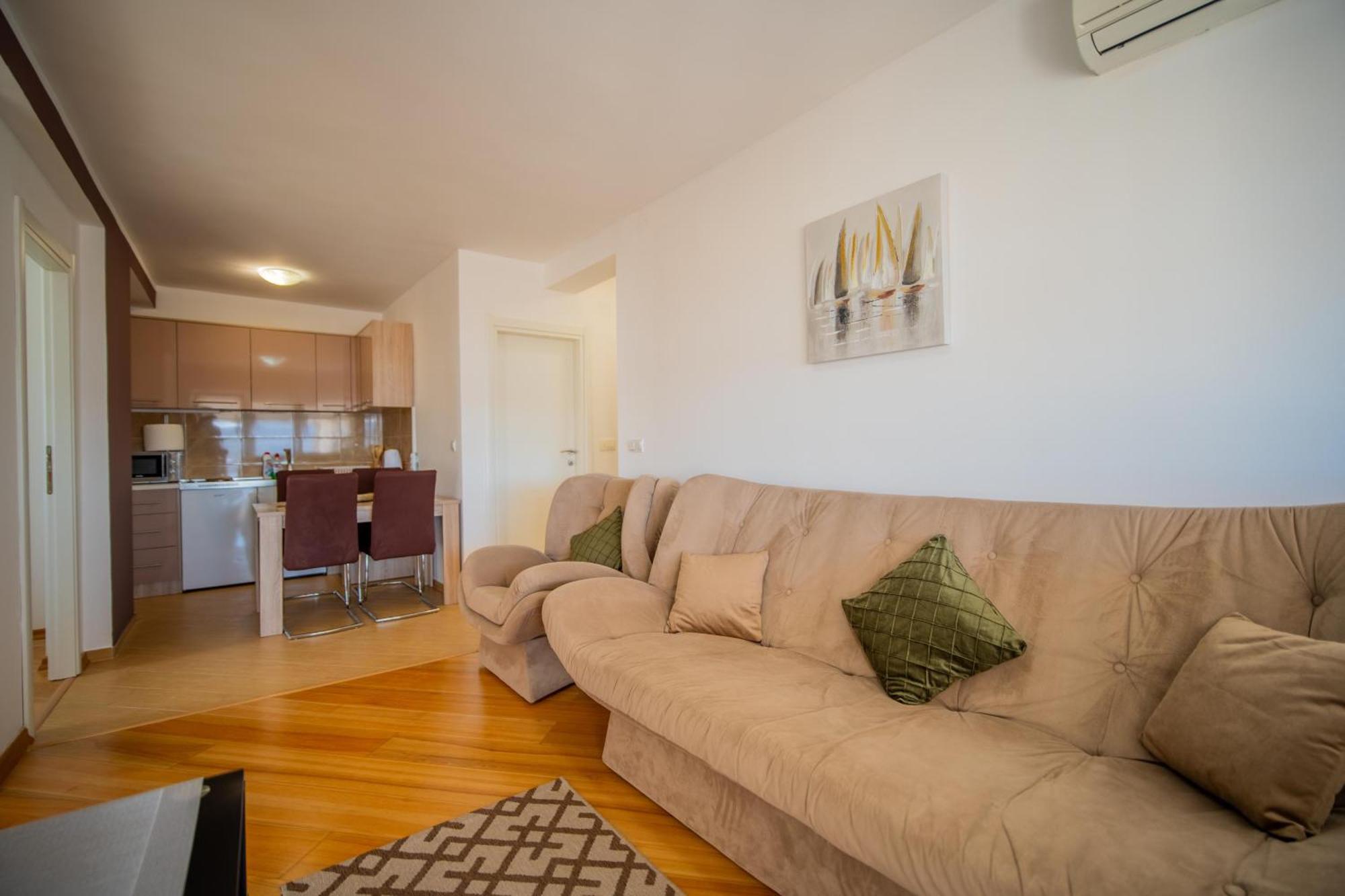 Apartman Centar Tivat Eksteriør billede